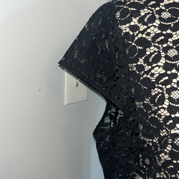 Liz Claiborne Black Lace Embellished Cap Sleeve Blouse size XL - Picture 3 of 6